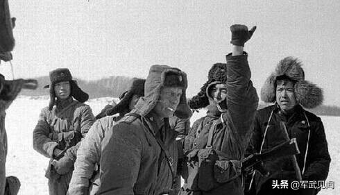 *药弹**堆积如山却成累赘敞开大门对外甩卖罐头成美食能换AK47