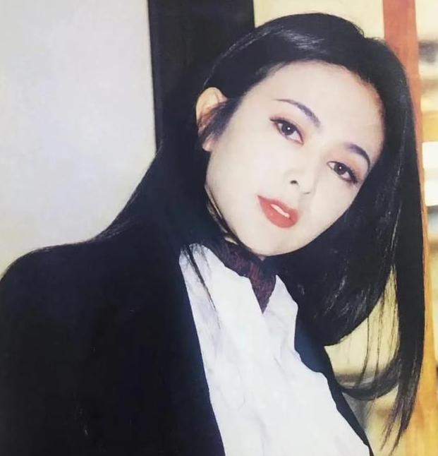 关之琳的情史简介,关之琳的情史有多厉害