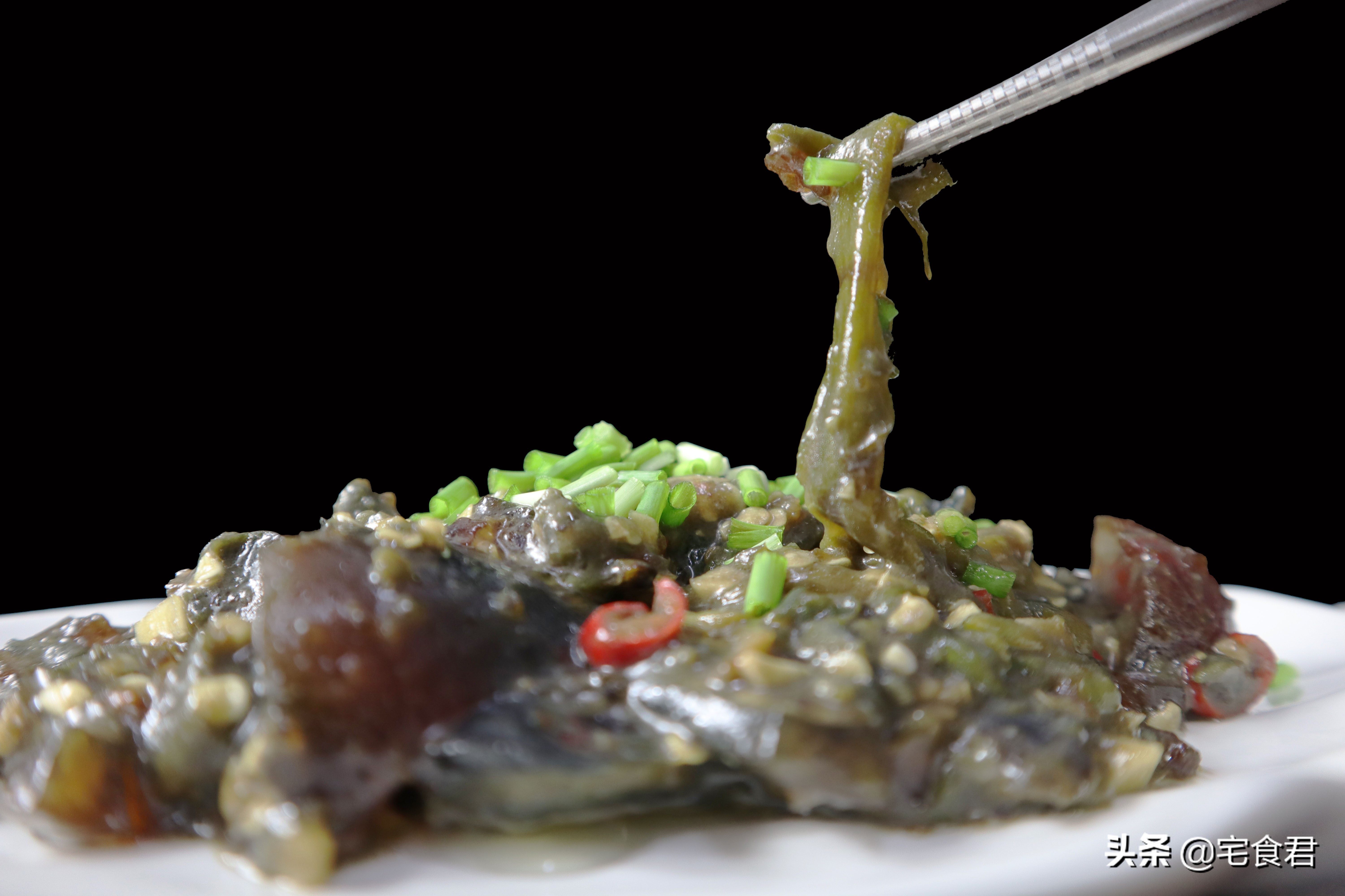 擂辣椒皮蛋最好吃的做法视频,擂辣椒皮蛋最正宗的做法