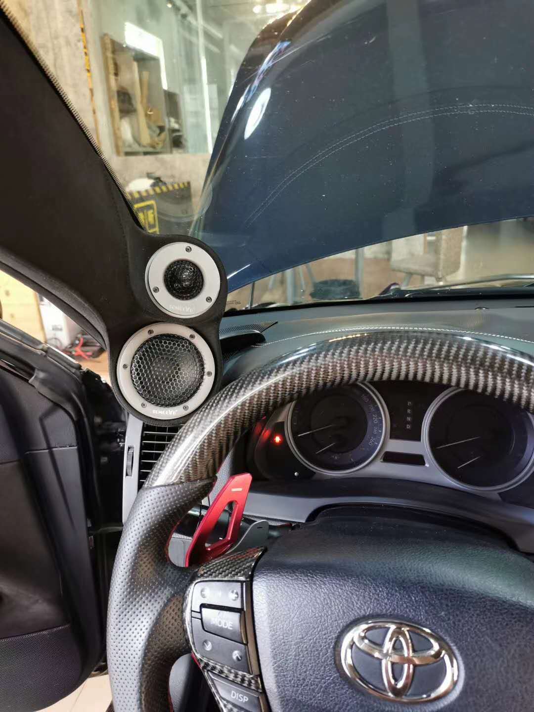 锐志改装音响多少钱,05丰田锐志原车音响