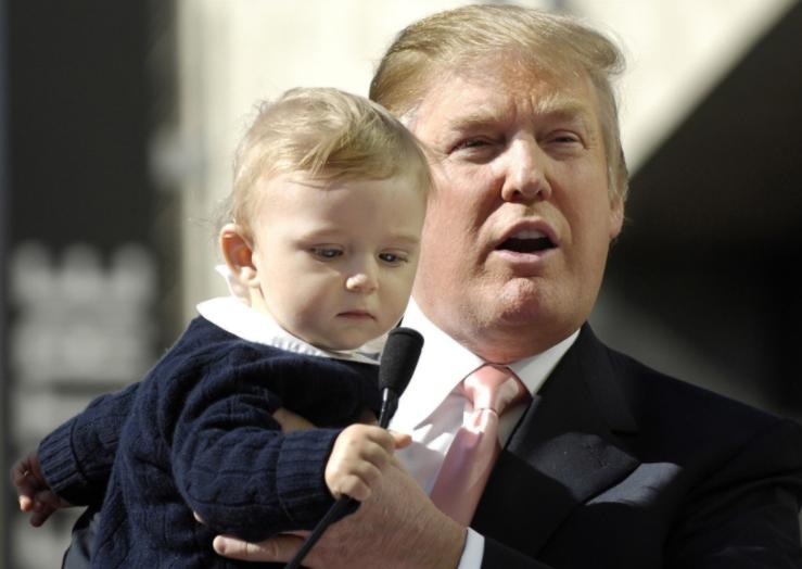 特朗普小儿子身高2米，才15岁已有小肚腩，有钱有颜的人生真任性