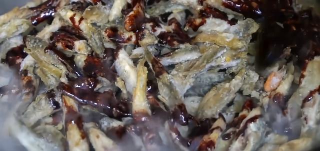 美女辞掉月薪4000的工作卖小吃,美女辞掉月薪4千工作卖小吃