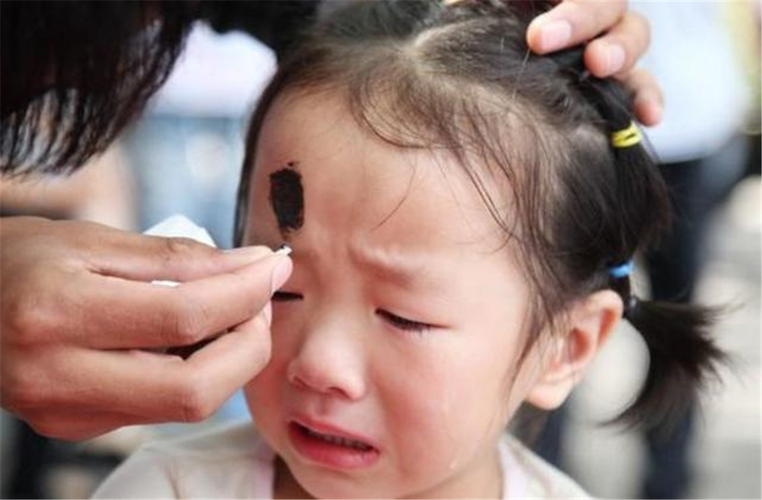 孩子遇事爱哭怎么办,孩子特别爱哭一点小事就哭