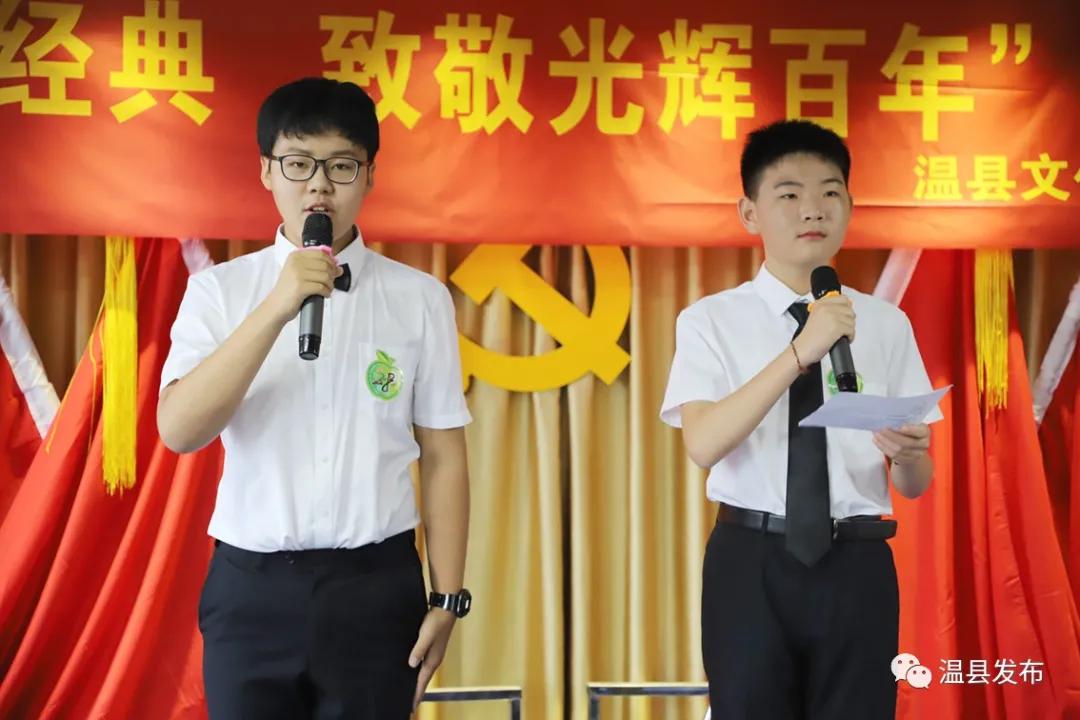 六岁孩子听感人朗诵,孩子朗读被感动