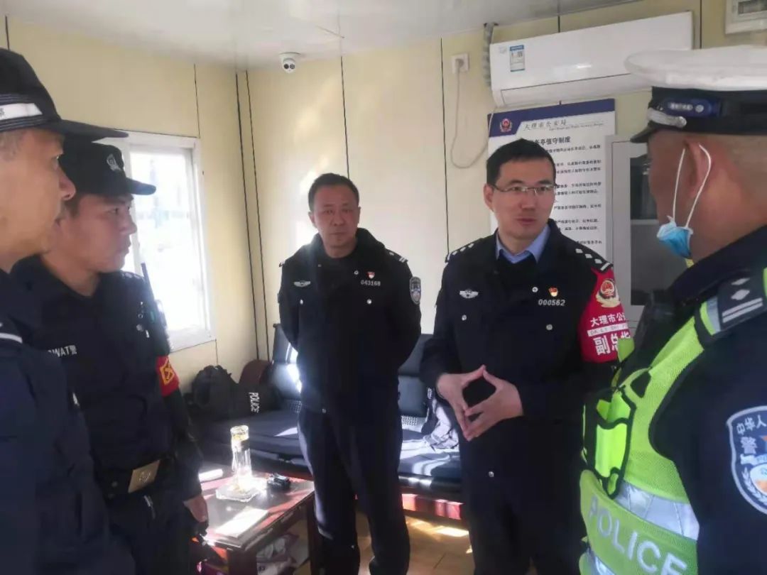 大理交警最新政策,大理民警规范执法视频