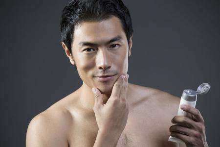 比起女生,更应该用面膜的其实是男生,这3个原因你不得不服