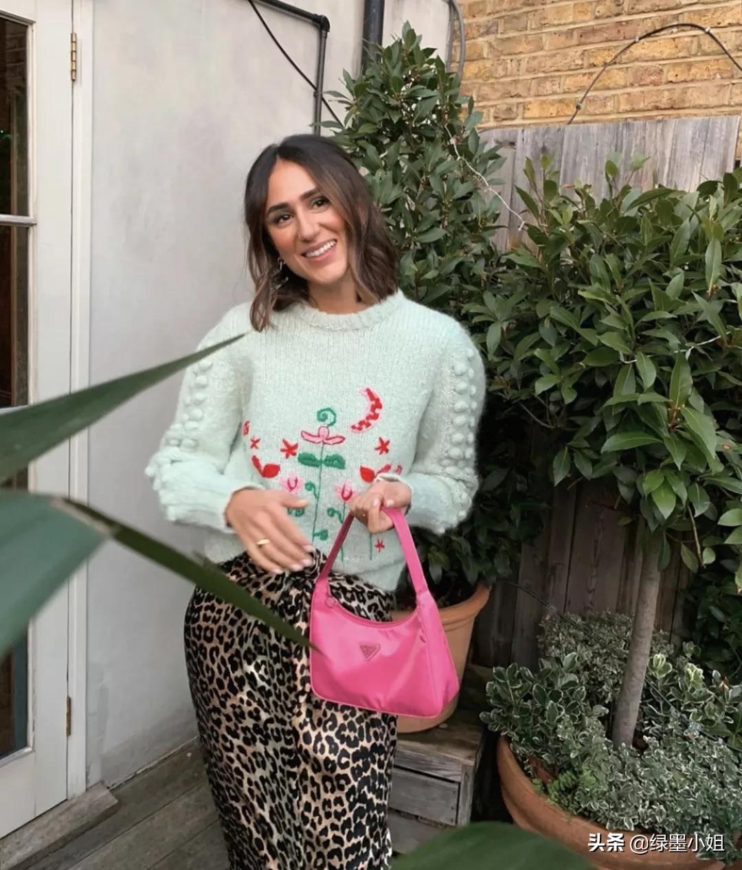 欧阳娜娜所有的包包,欧阳娜娜便宜的包包