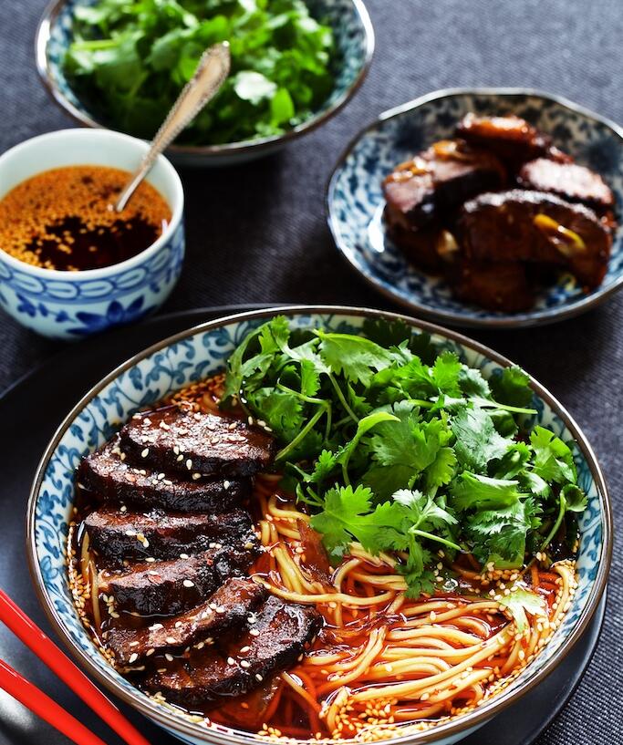 正宗襄阳牛肉面是什么样的面,一碗真正的牛肉面视频