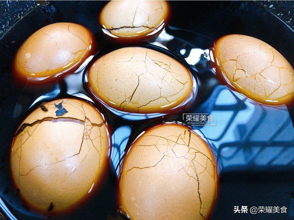 茶叶蛋很香吃起来更香,茶叶蛋很香但是不咸