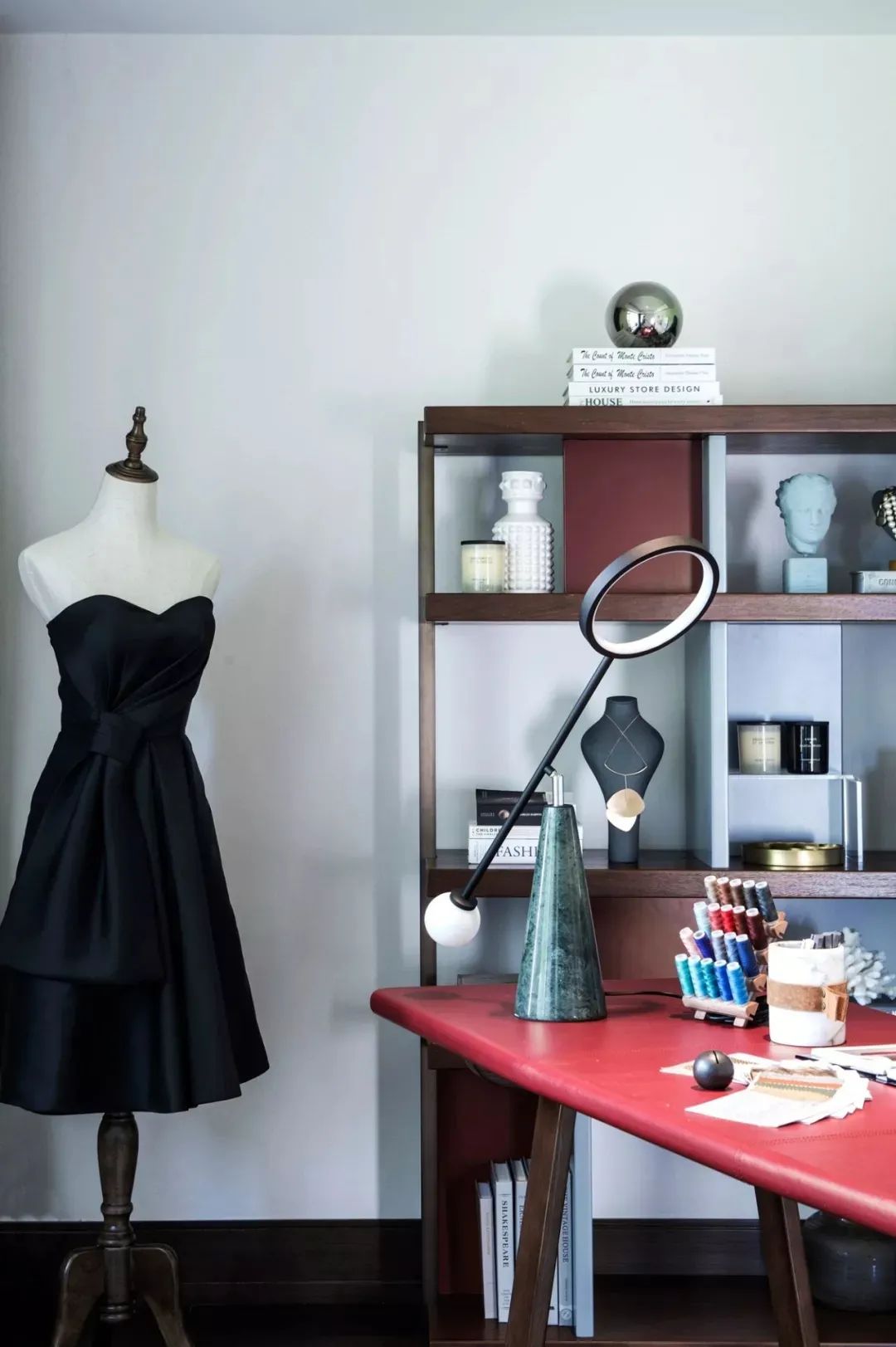 200平意式轻奢风的高级感,200平米现代轻奢风装修带茶室