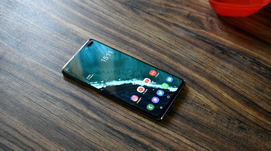 三星GalaxyS10想贴钢化膜？这家可能是唯一的选择！