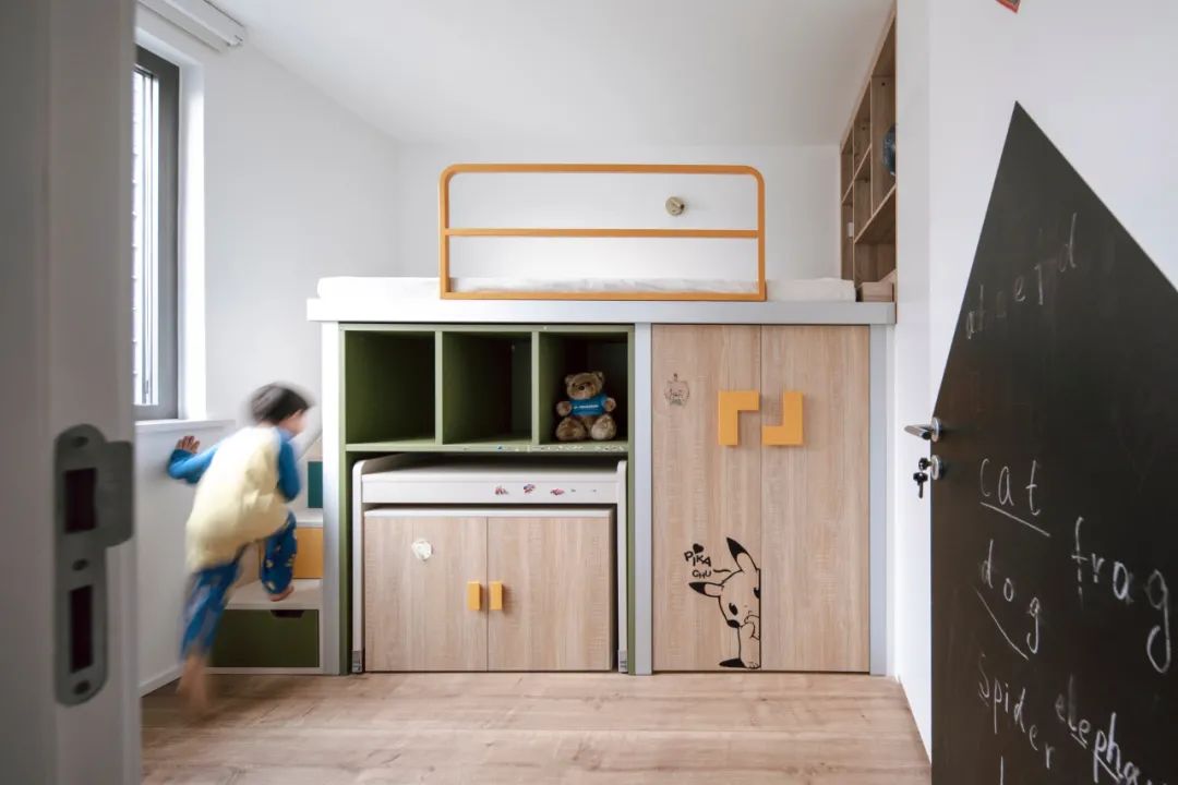 恒田家|房顶能长猫,书屋变树屋!120平梦幻三口之家