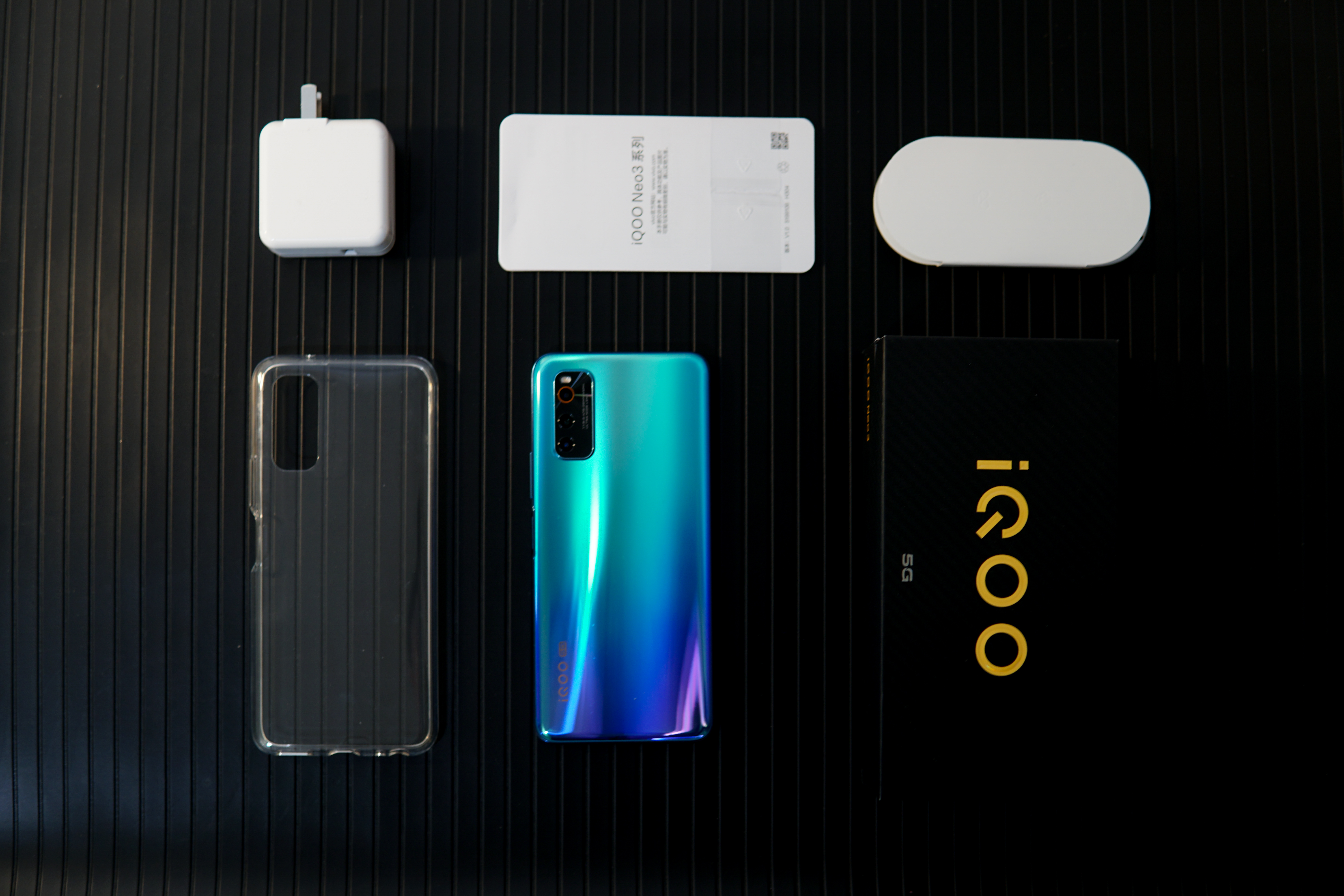 iQOONeo3是一款适合年轻人使用的手机,iQOONeo3评测