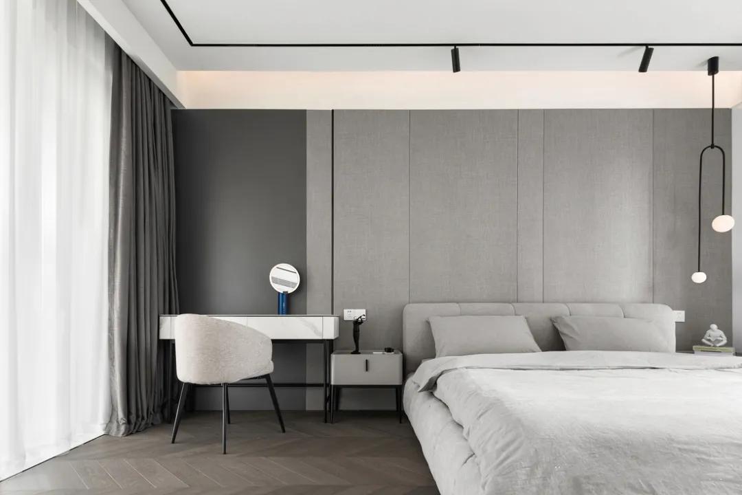 无主灯客厅无磁吸灯灯光布局,无主灯和磁吸轨道灯搭配