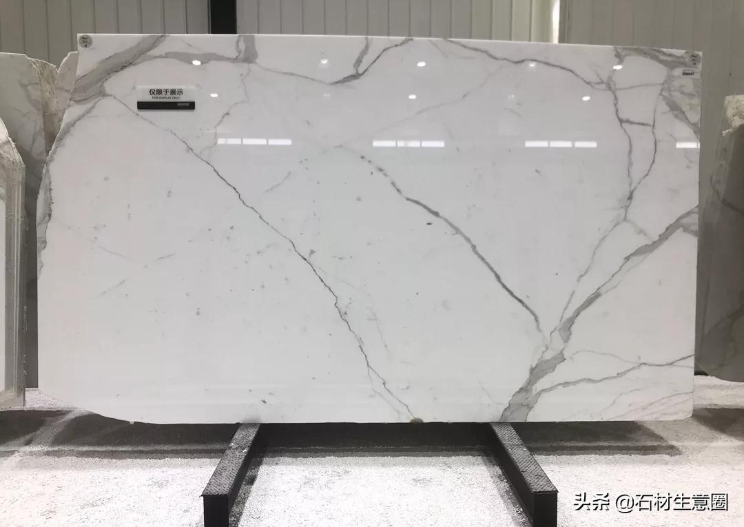 鱼肚白大理石背景墙价格,鱼肚白大理石茶桌子