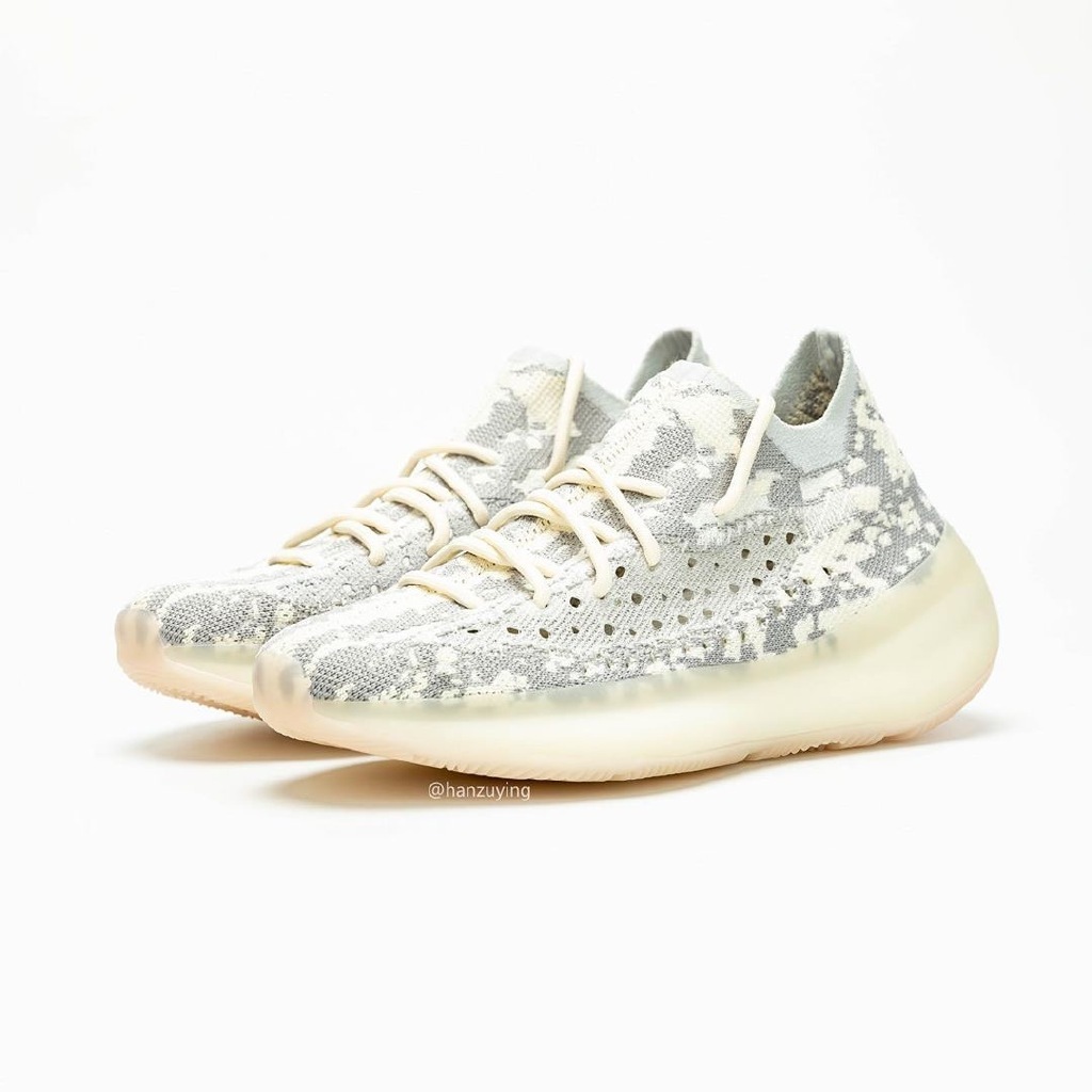 Yeezy350V3实物图赏：新的潮流风向？