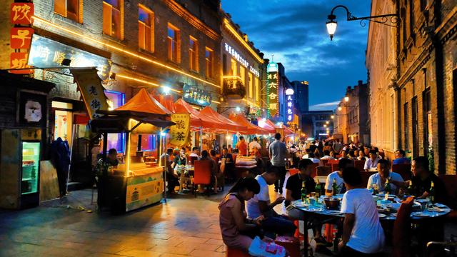 这个北方城市水质比南方还好街景很“洋气”满大街都是美女