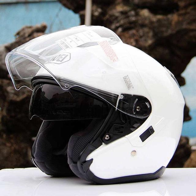 如何挑选经济实用的摩托车头盔,选择摩托车头盔的正确方法