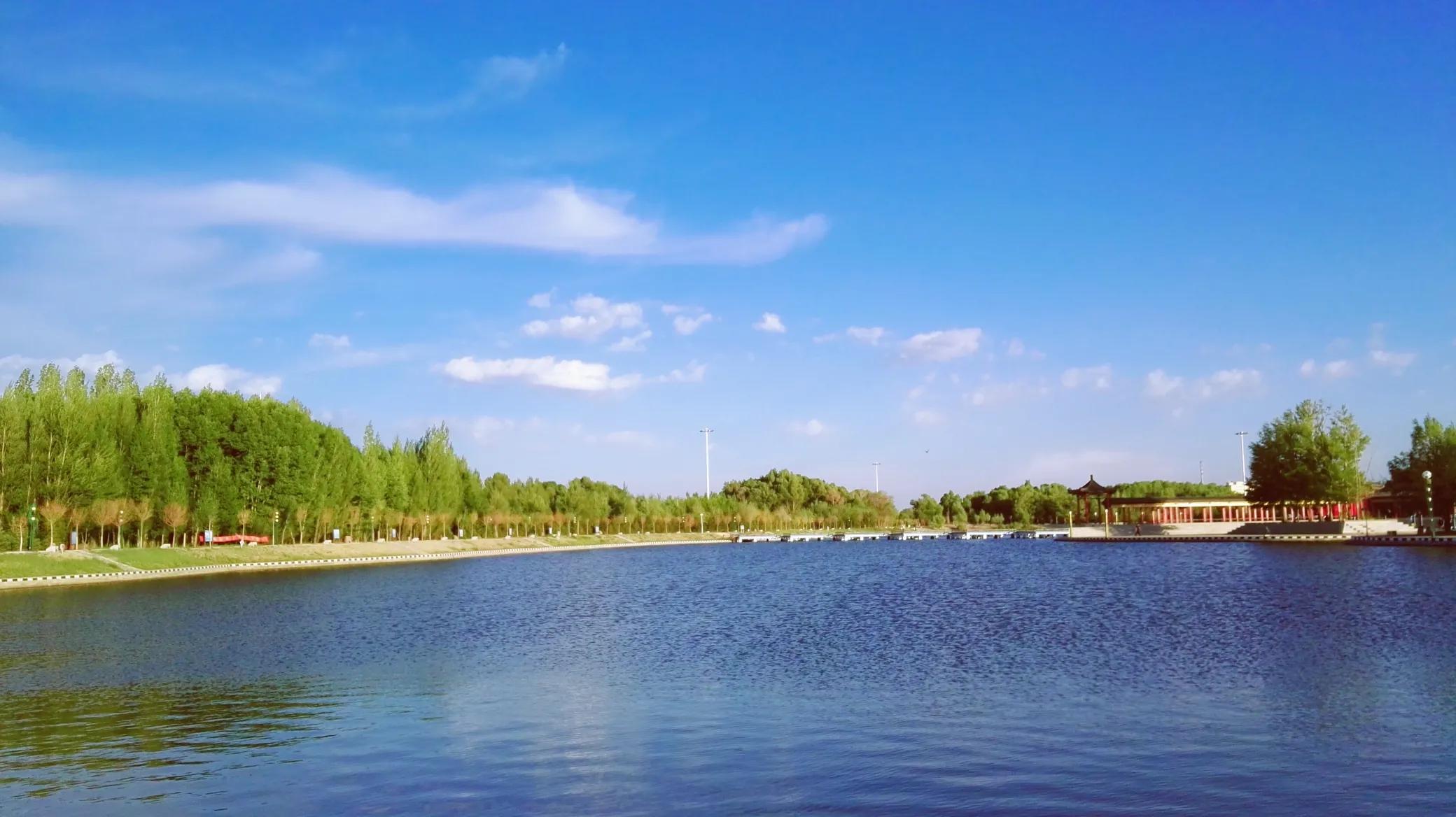 天边草原乌拉盖，《狼图腾》取景地，内蒙古保存最完好的天然草甸