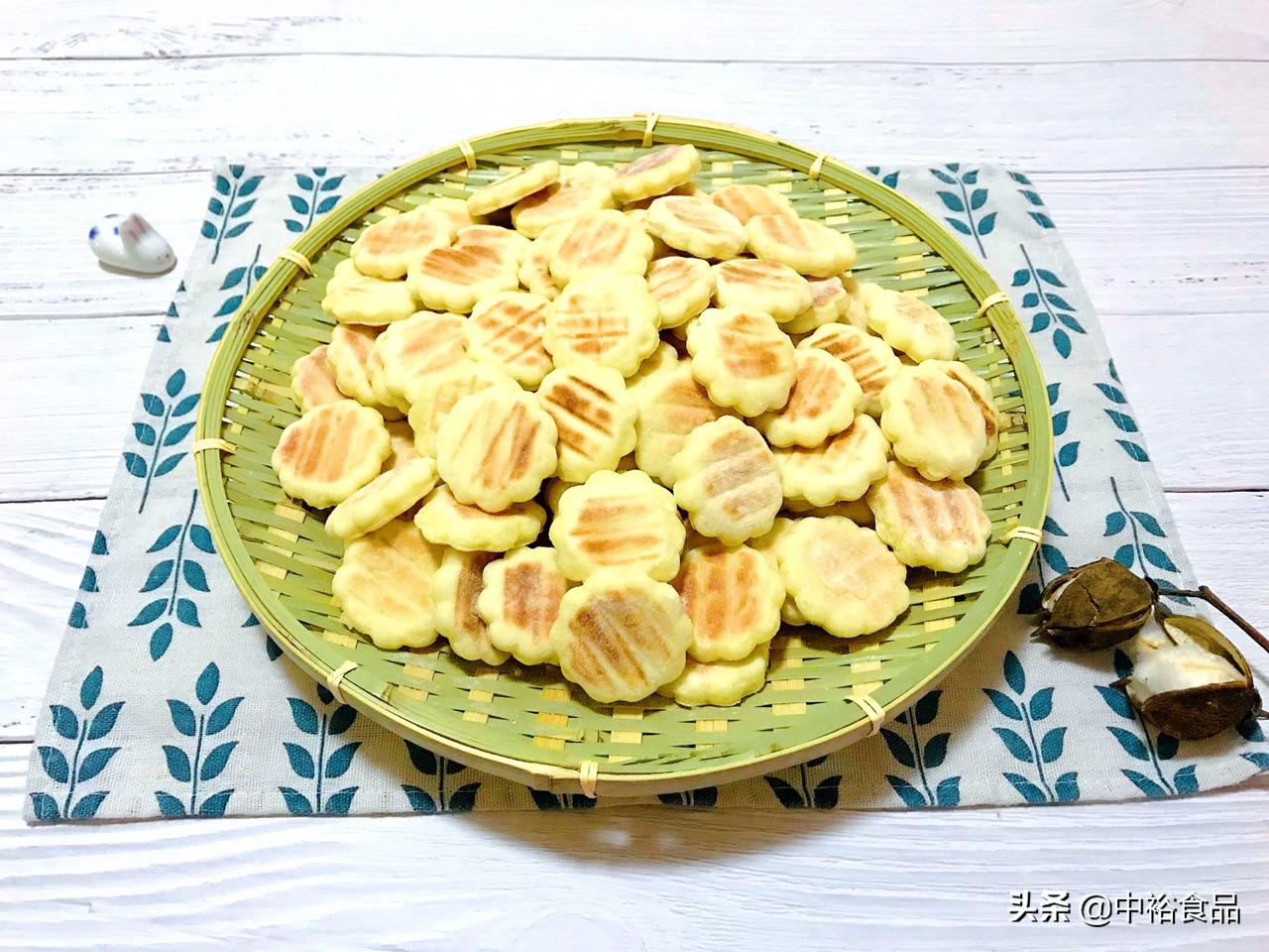 不加一滴水奶香味十足的山药小饼,山药奶香小软饼