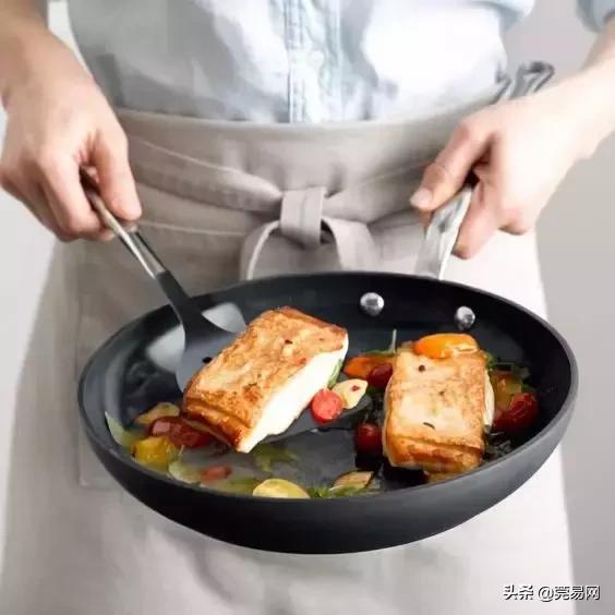 不锈钢不粘锅和涂层不粘锅,铁锅不锈钢锅不粘锅哪个更好