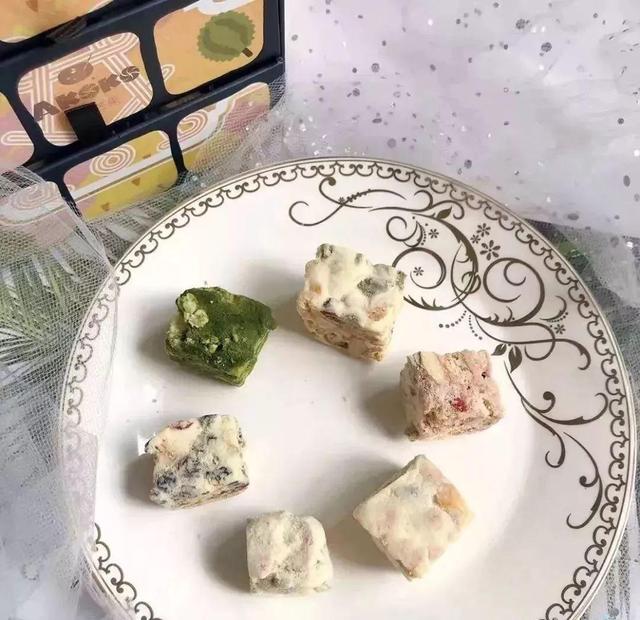 月售10000多盒的超人气饼干,曲奇饼干整箱零食