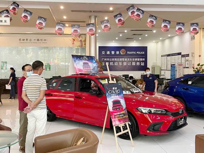 东风本田思域1.5t劲动版落地价2019,本田思域两厢加价