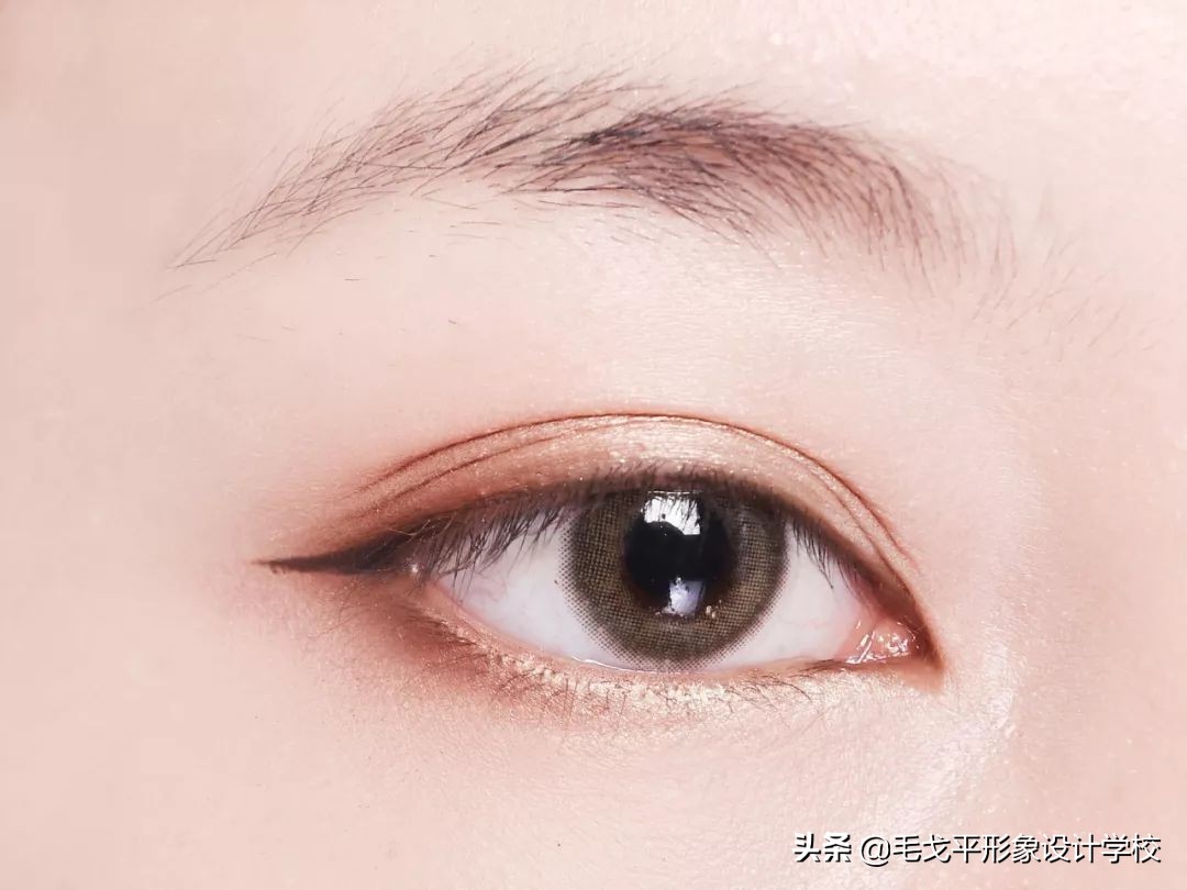 眼妆小技巧让你画出适合你的眼妆,眼妆教程手把手教你画眼妆