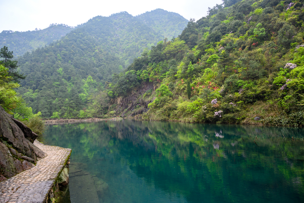 浙江这座宝藏小城,藏着一处山水秘境,史称江南第一名山
