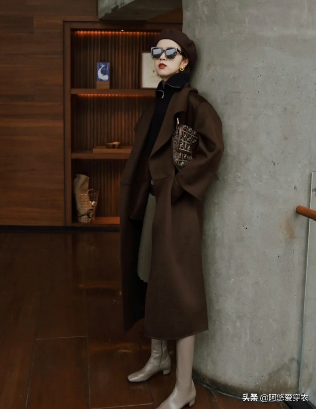 讲真，肩宽背厚的女人，不要这么穿大衣！分分钟显胖十斤（不止）