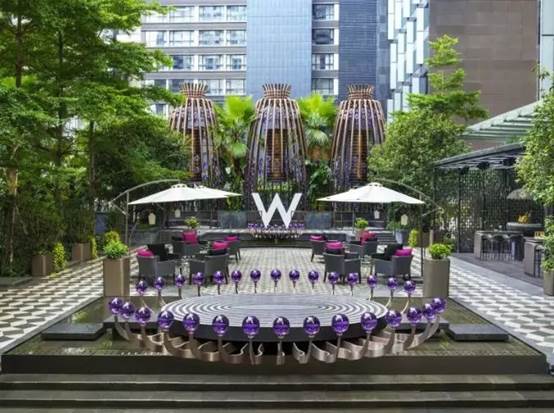 华辉美食人:广州最“奢华”的土豪酒店,网友:一个月工资住1晚