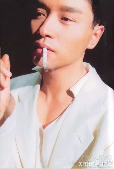 尽管少儿不宜，但电影中的抽烟镜头，竟如此迷人