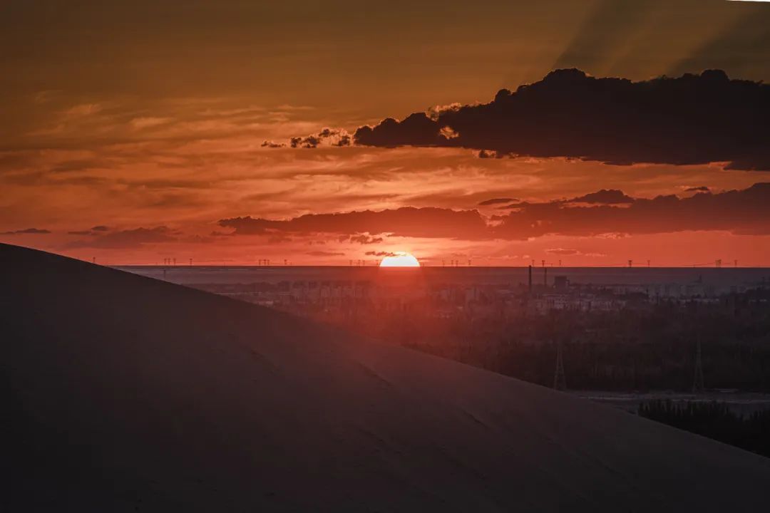 敦煌为什么会是佛教圣地,敦煌为什么能闻名世界