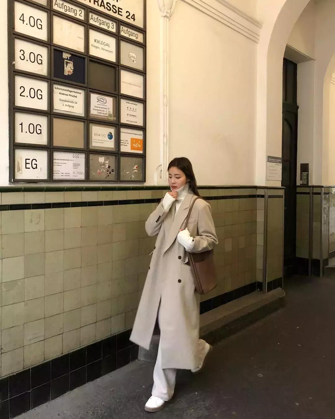 60-70岁高档奶奶装阔腿裤,最流行的奶奶裤人手必备一条