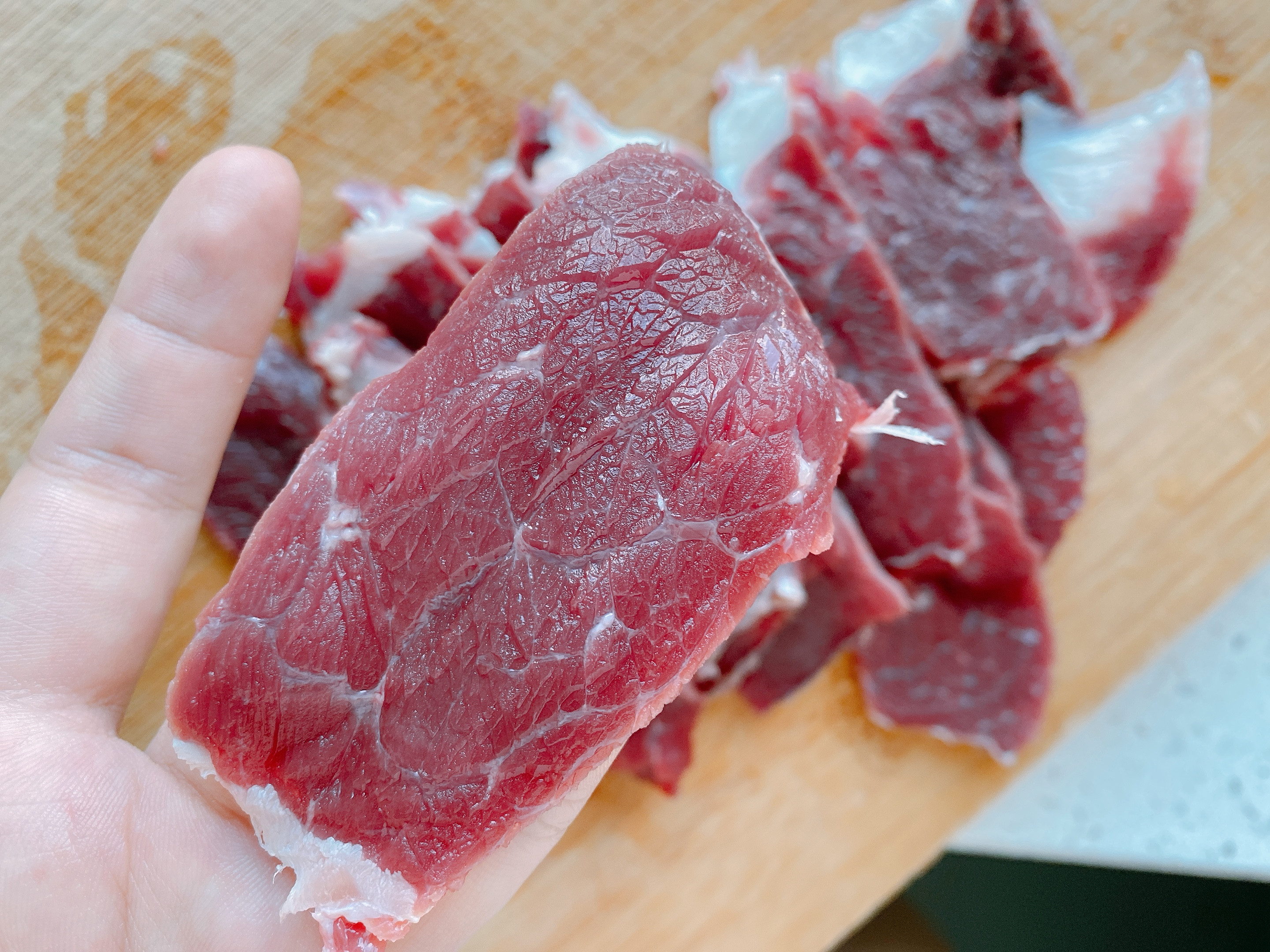 牛肉可以和芋艿一起煮吗,牛肉和芋艿可以一起吃