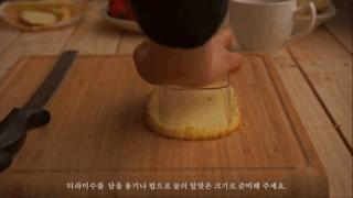 现在很火的草莓蛋糕,最新韩国草莓蛋糕