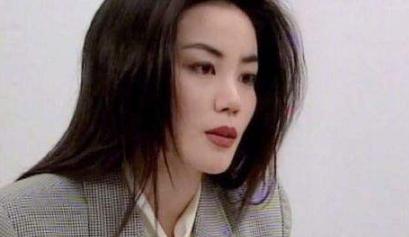 90年代刘嘉玲被三个男劫匪绑,裸照被泄露,10多年后才知道真相