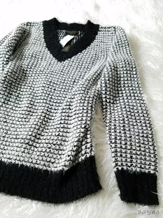 毛衣变形了怎么洗才能恢复原样,毛衣变形了怎么办小妙招