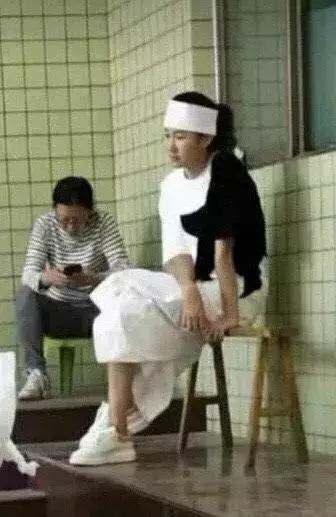 王宝强前脚到前妻家接娃,女友后脚夜会四男,冯清会是马蓉第二吗