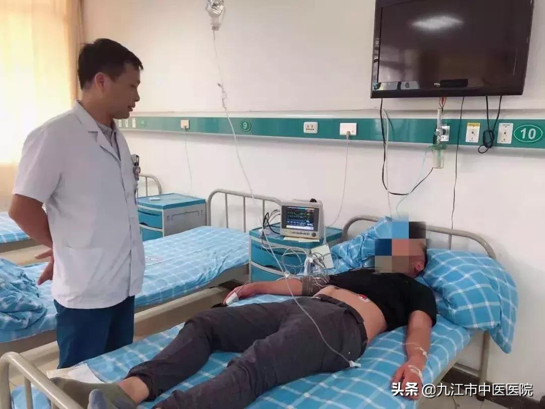 服用头孢类抗生素后切勿饮酒,服用头孢类药物后7日内别饮酒