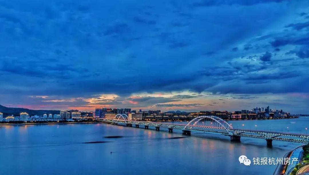 柳岸晓风看房,绿城柳岸晓风高层