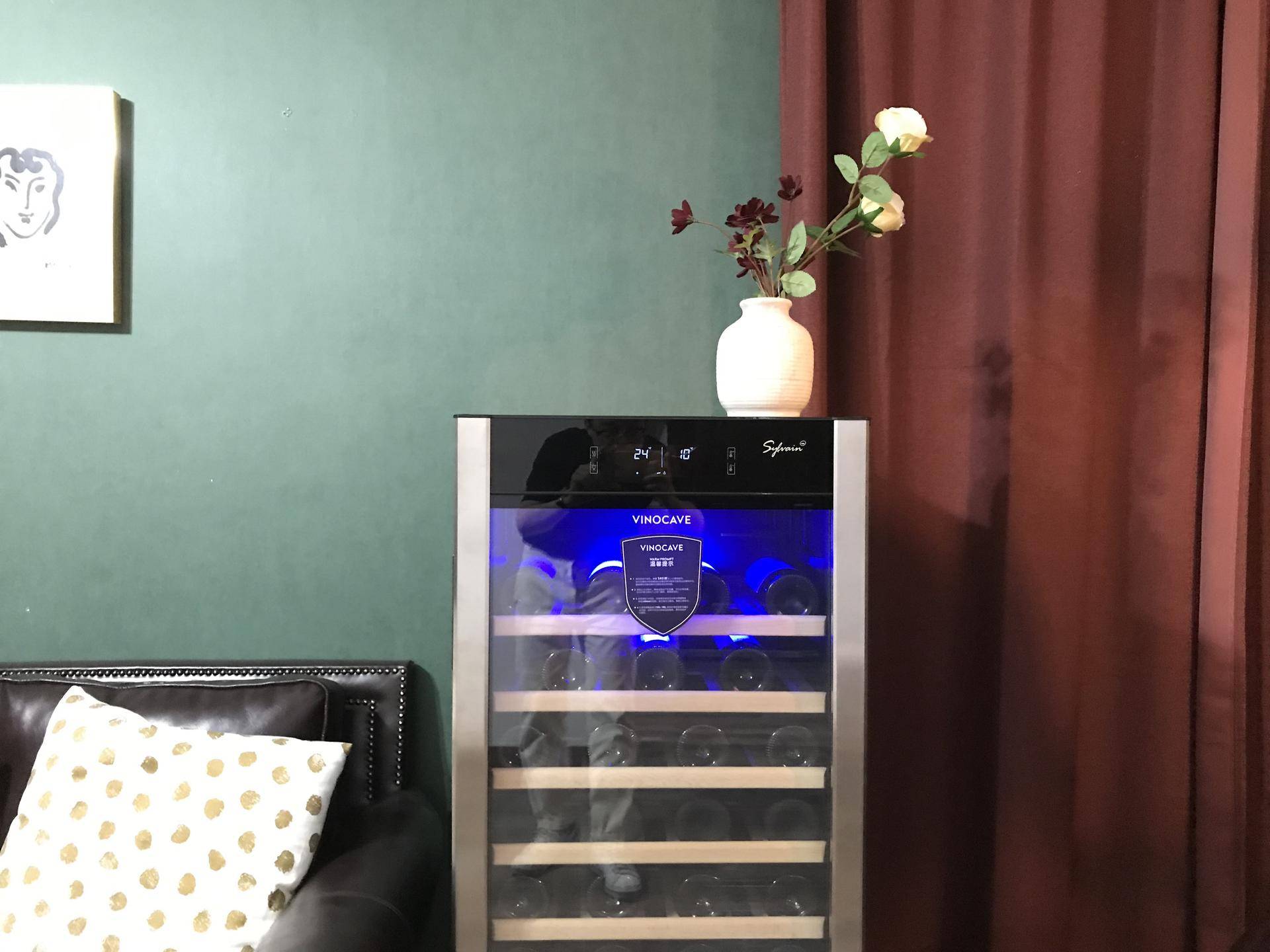 维诺卡夫cwc168a恒温酒柜,维诺卡夫独立式红酒柜怎么调温度