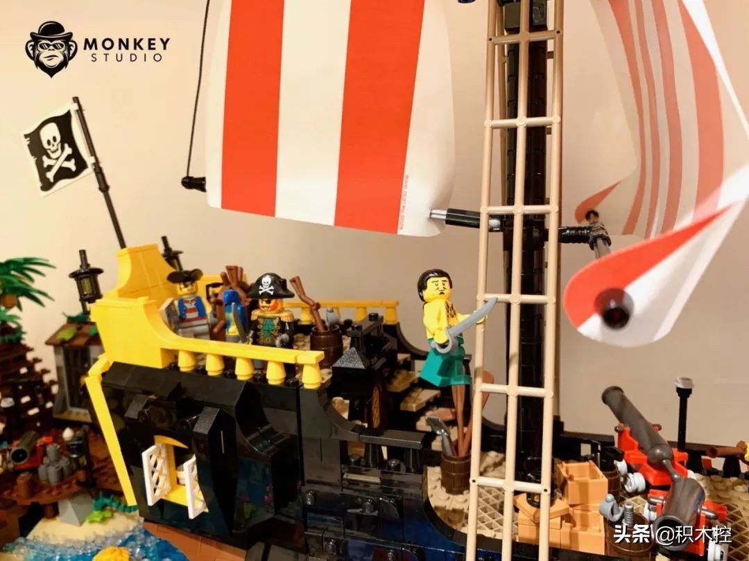 乐高海盗湾搭建过程,用积木怎么搭建海盗船