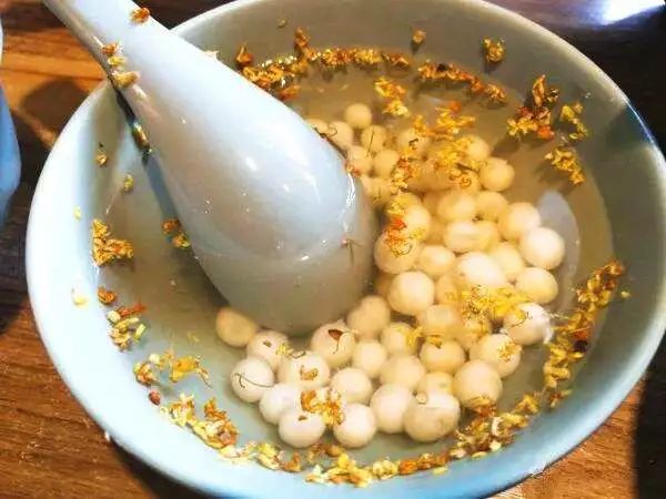 一入秋西安就美成长安,一入秋杭州就美成临安