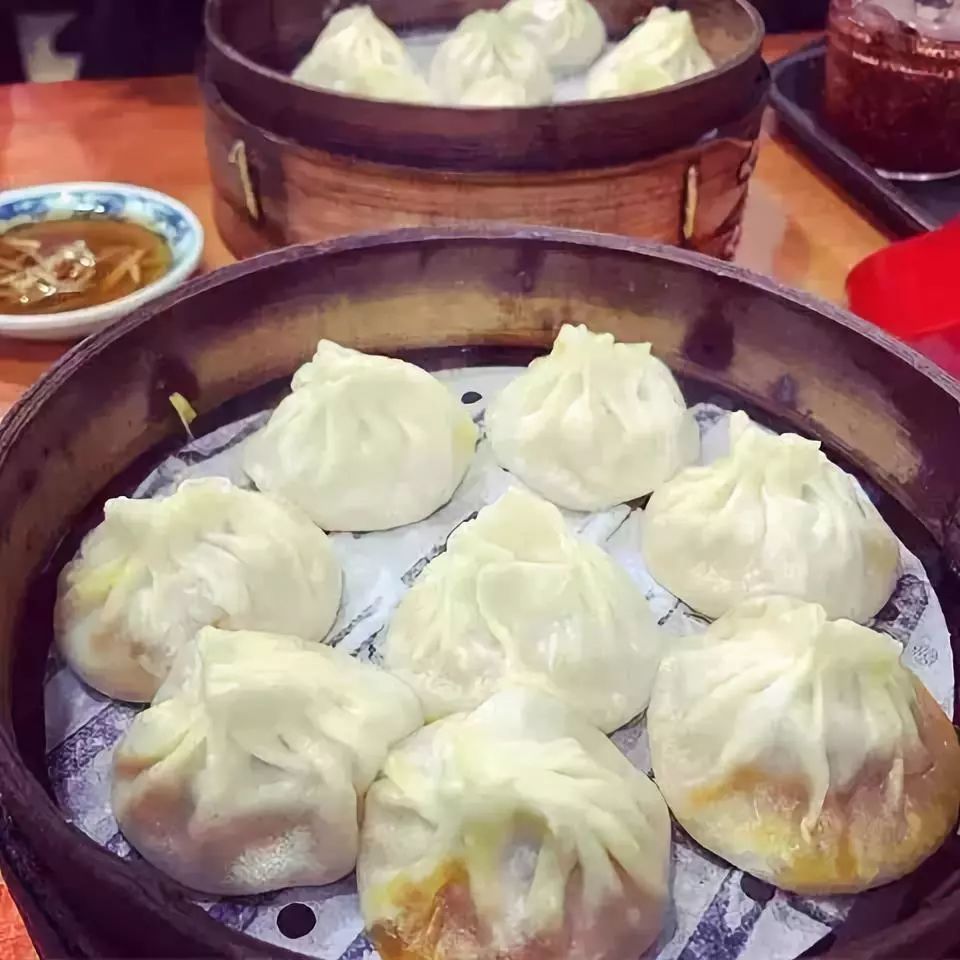 过年旅游最值得去的地方且人少,春节适合去哪游玩美食多