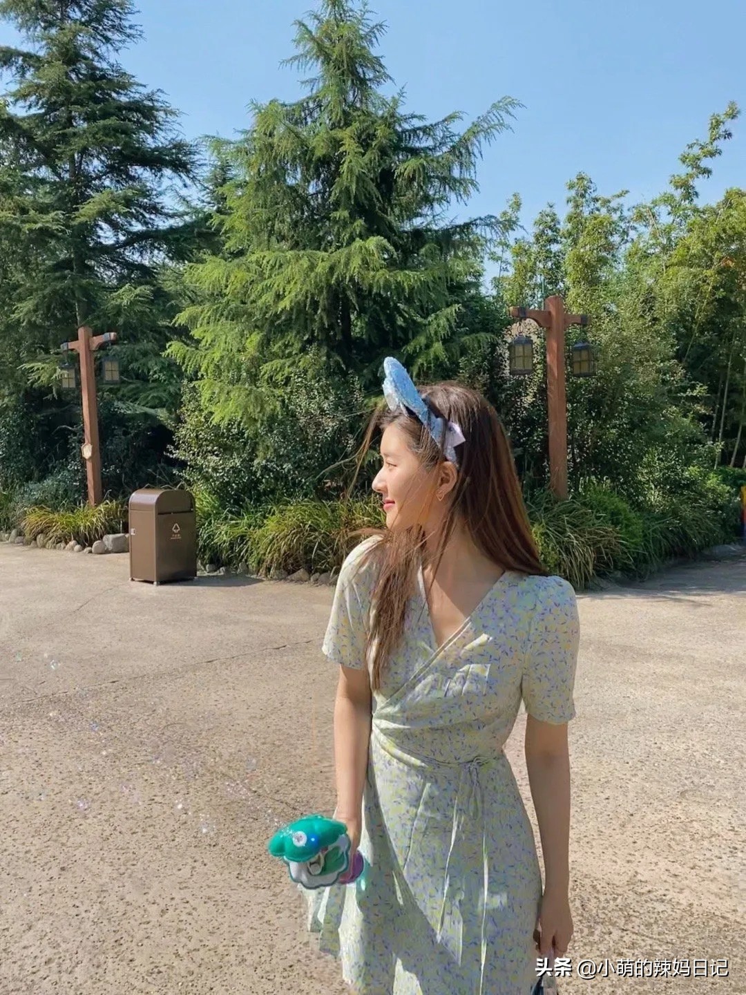 穿连衣裙可以配什么鞋,穿连衣裙上面搭配什么鞋子