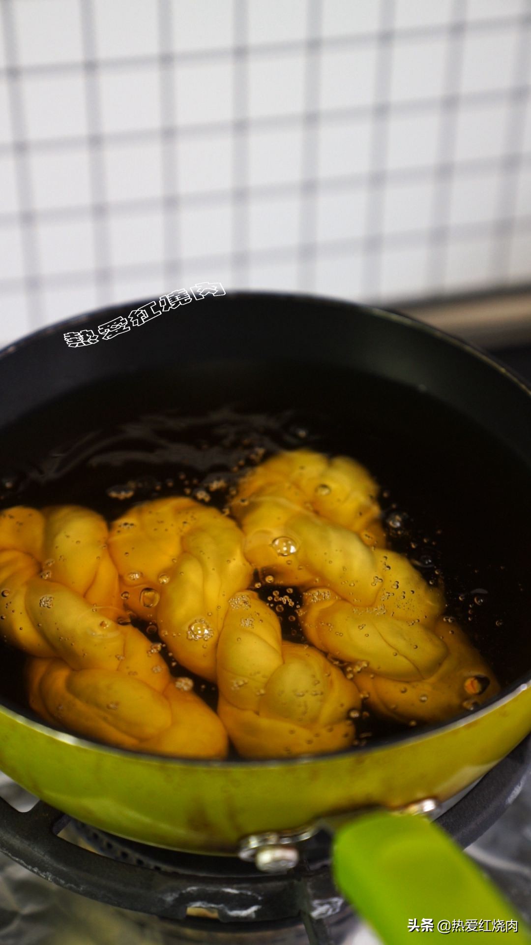 面粉别总是蒸包子,面粉加鸡蛋蒸馒头最简单的做法