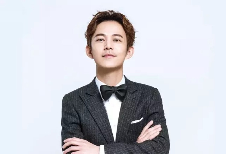 为什么说何炅温暖了半个娱乐圈,何炅为什么可以在娱乐圈零差评