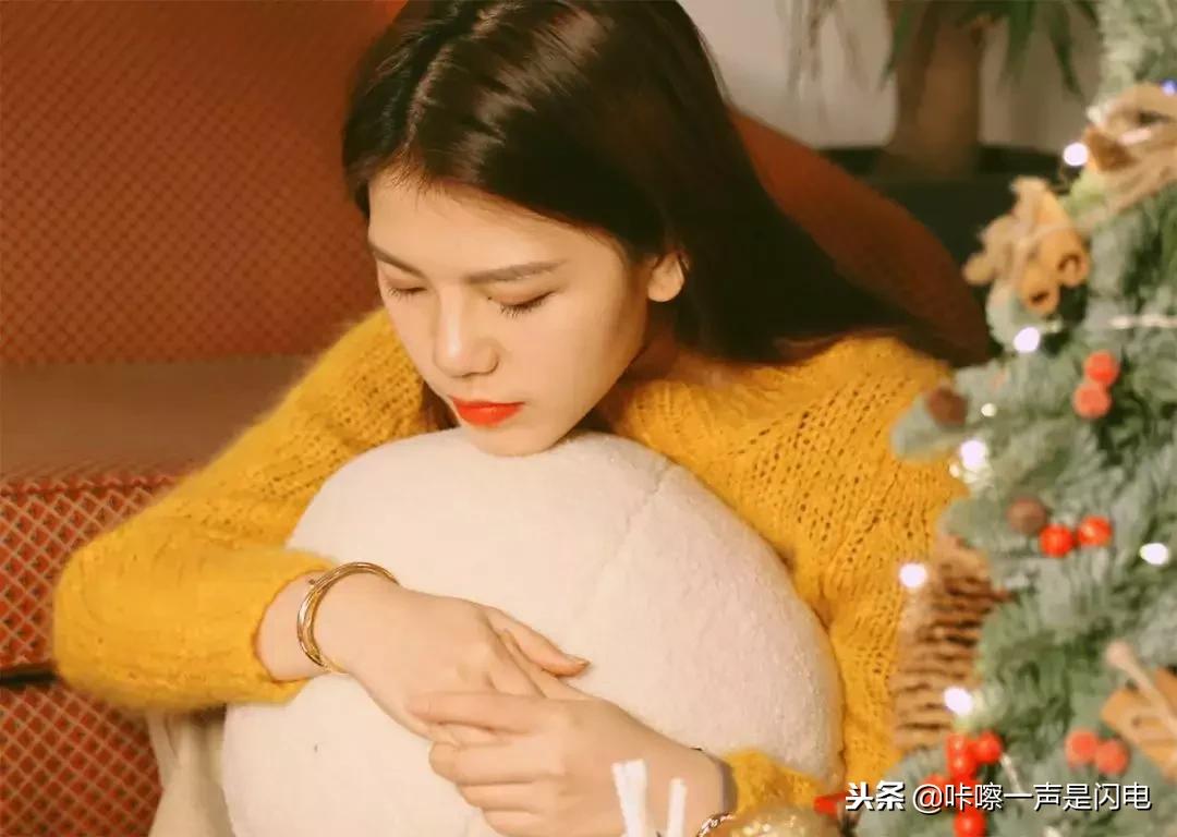 来认识一下宇宙第二时尚博主|5000件衣服只够穿一季