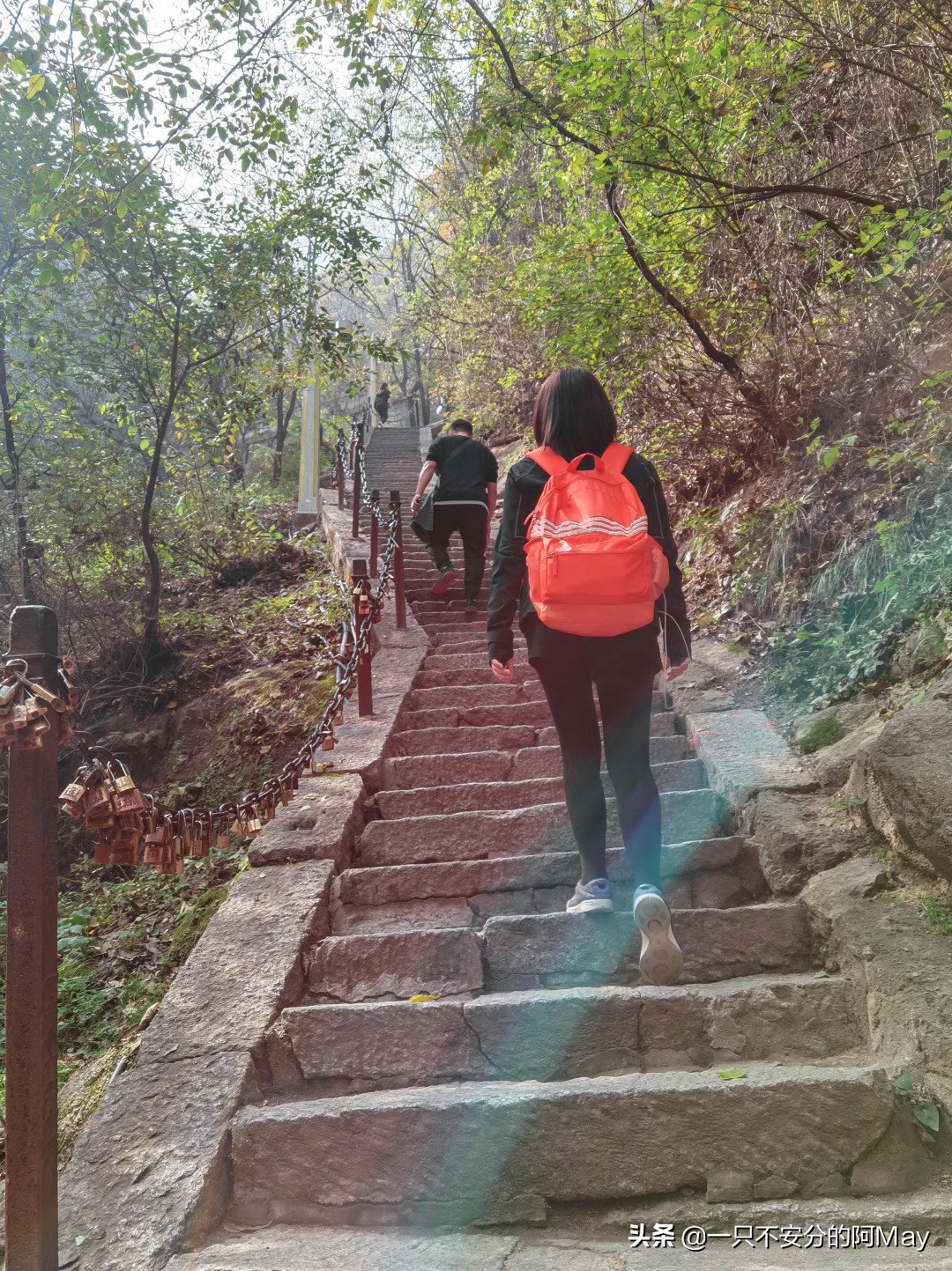 为什么爬华山都是夜爬,华山自古一条道很有必要爬吗